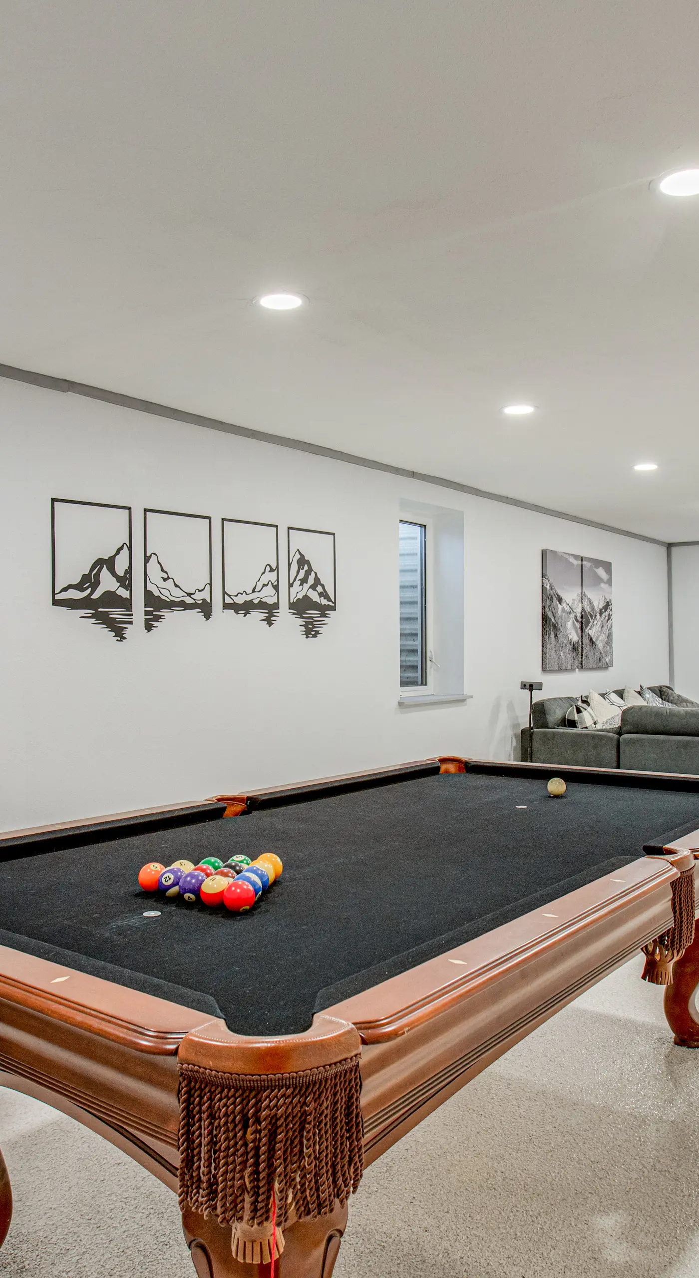 Hot Tub, Fire Pit! Group-Ready Stay Near Denver