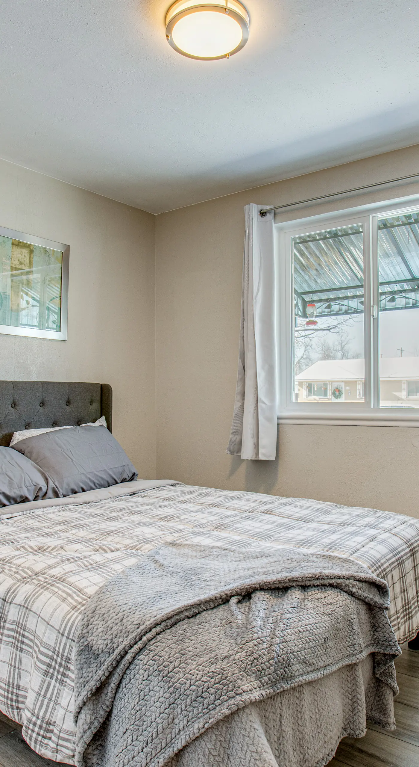Hot Tub, Fire Pit! Group-Ready Stay Near Denver