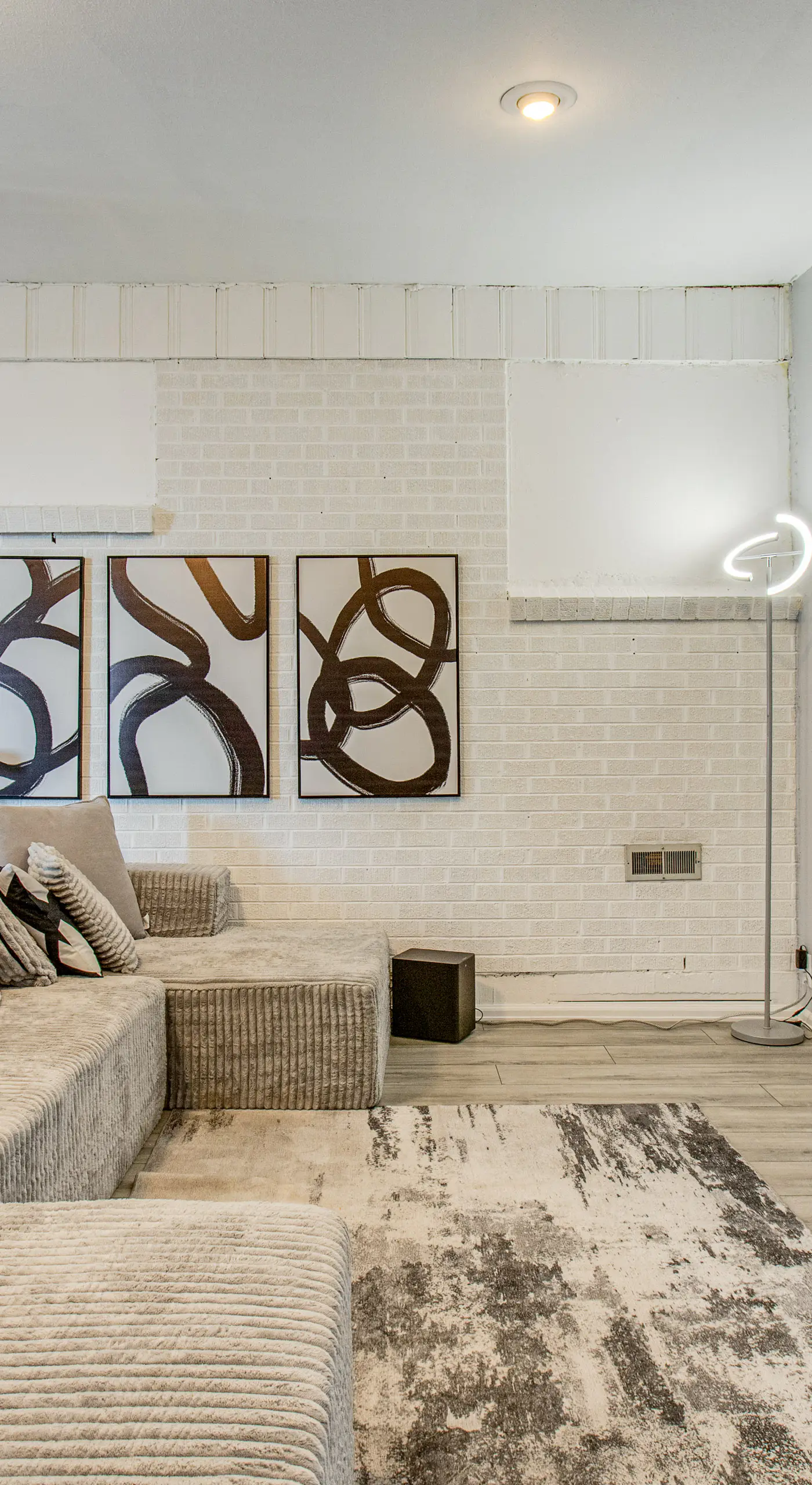 Hot Tub, Fire Pit! Group-Ready Stay Near Denver