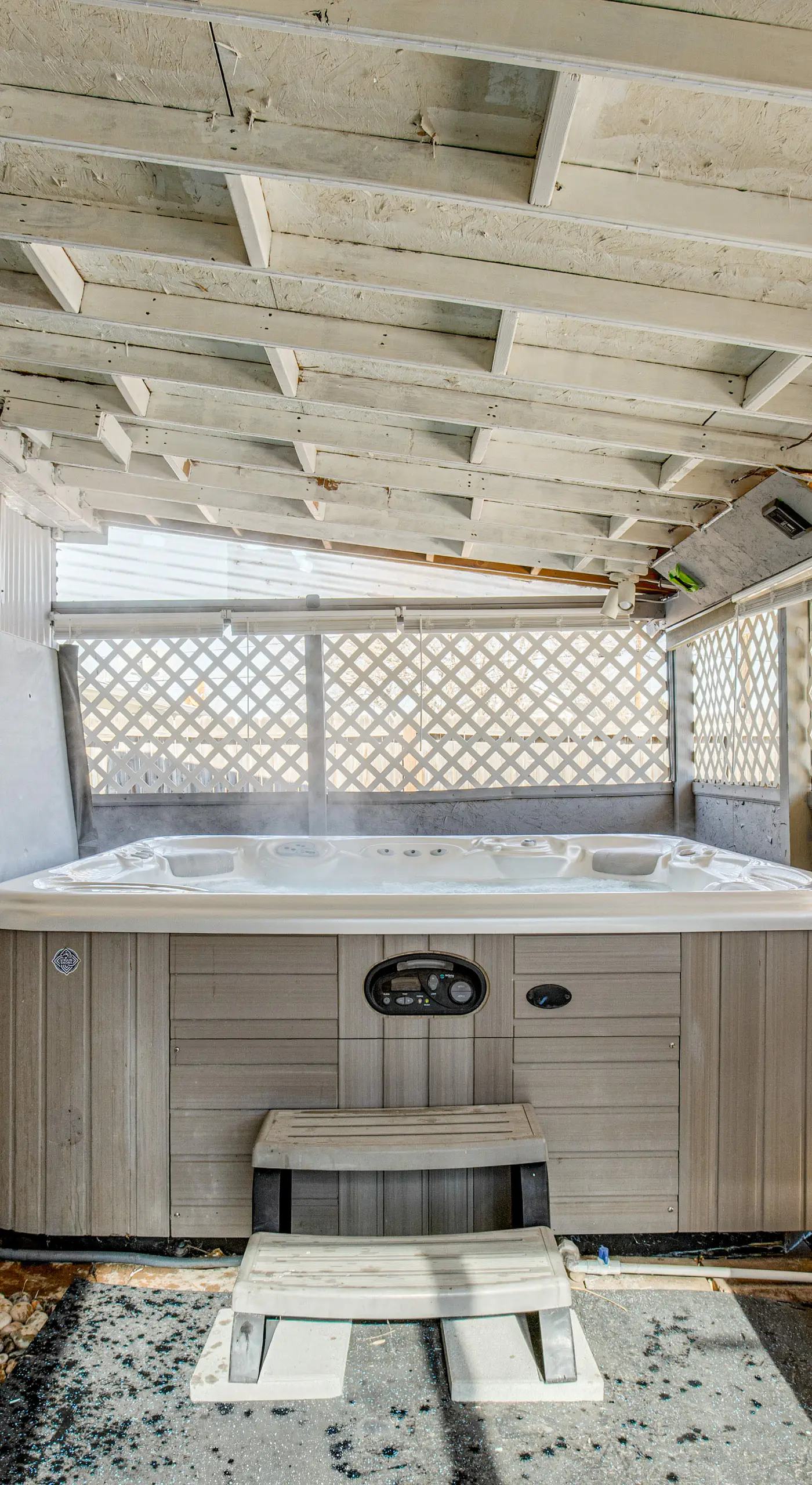 Hot Tub, Fire Pit! Group-Ready Stay Near Denver