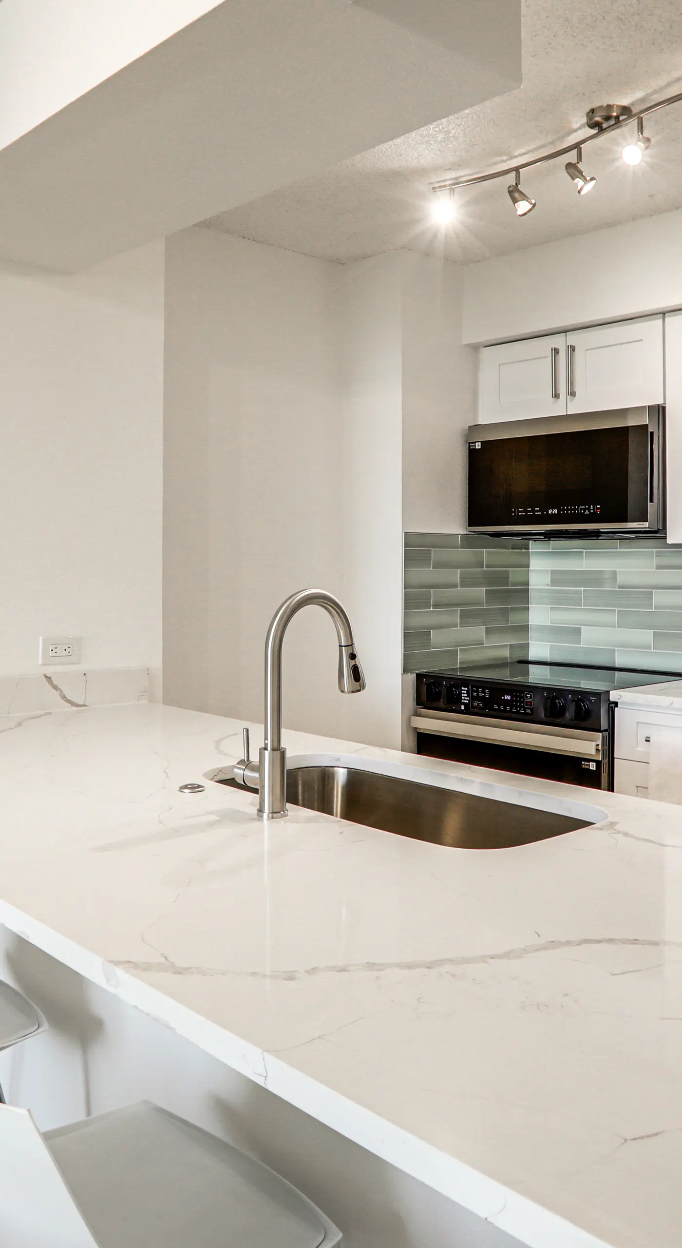 Long-Term Stay in Dtwn Denver! Walkable Condo