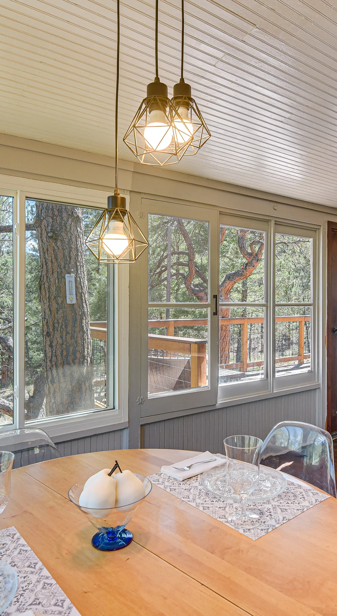 Pine 'Chateau Guest Cabin' w/ Mtn Views & Sauna!