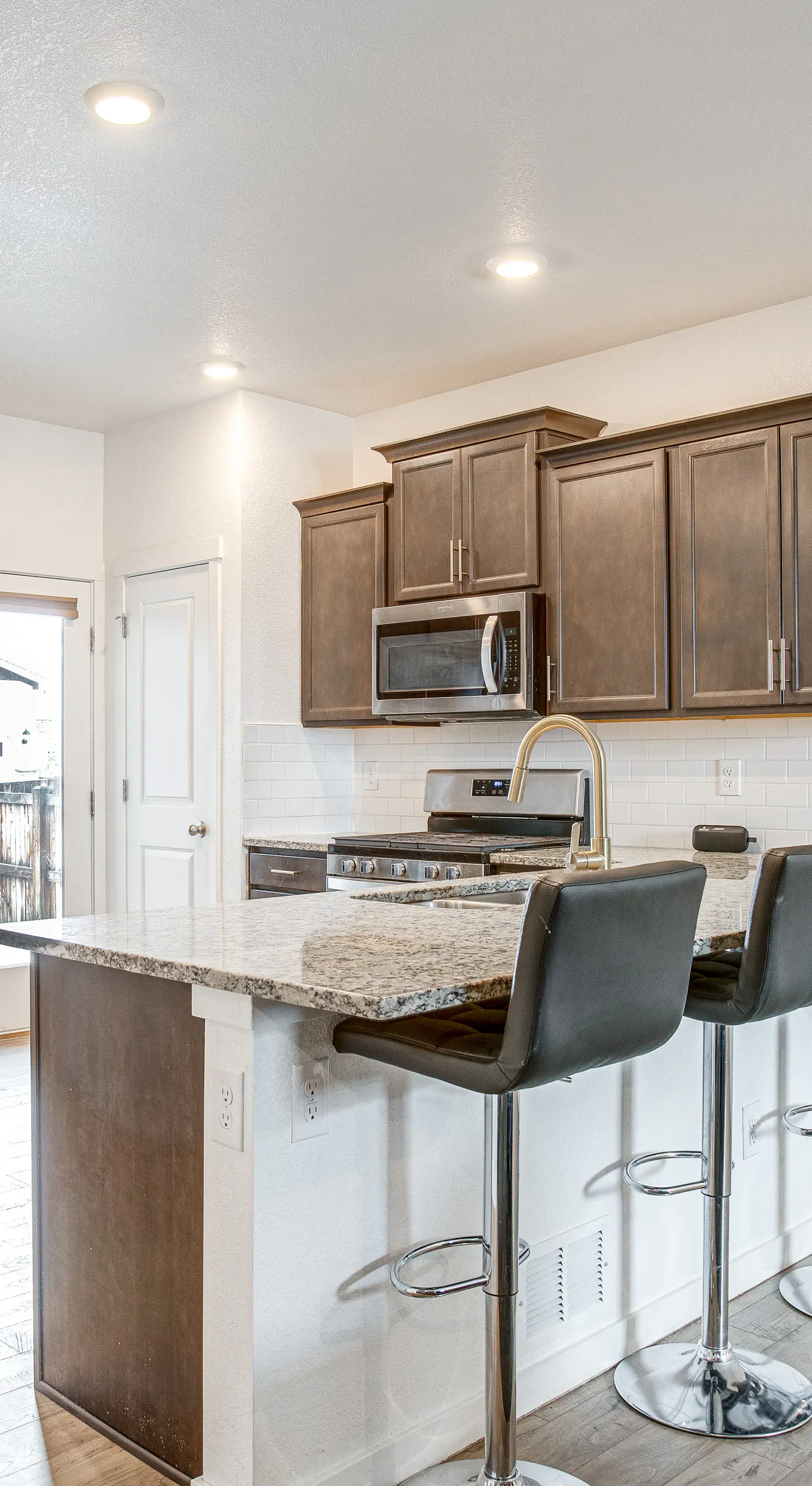 Perfect for Families! Quiet Aurora Home