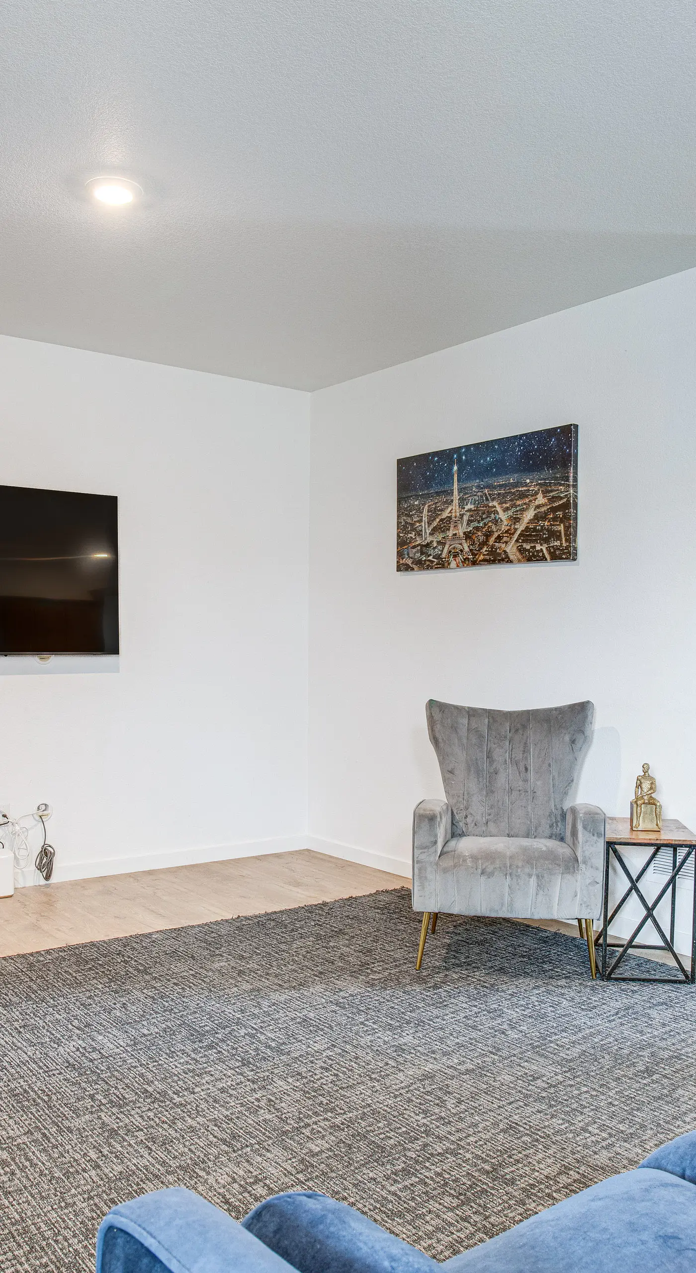 Perfect for Families! Quiet Aurora Home