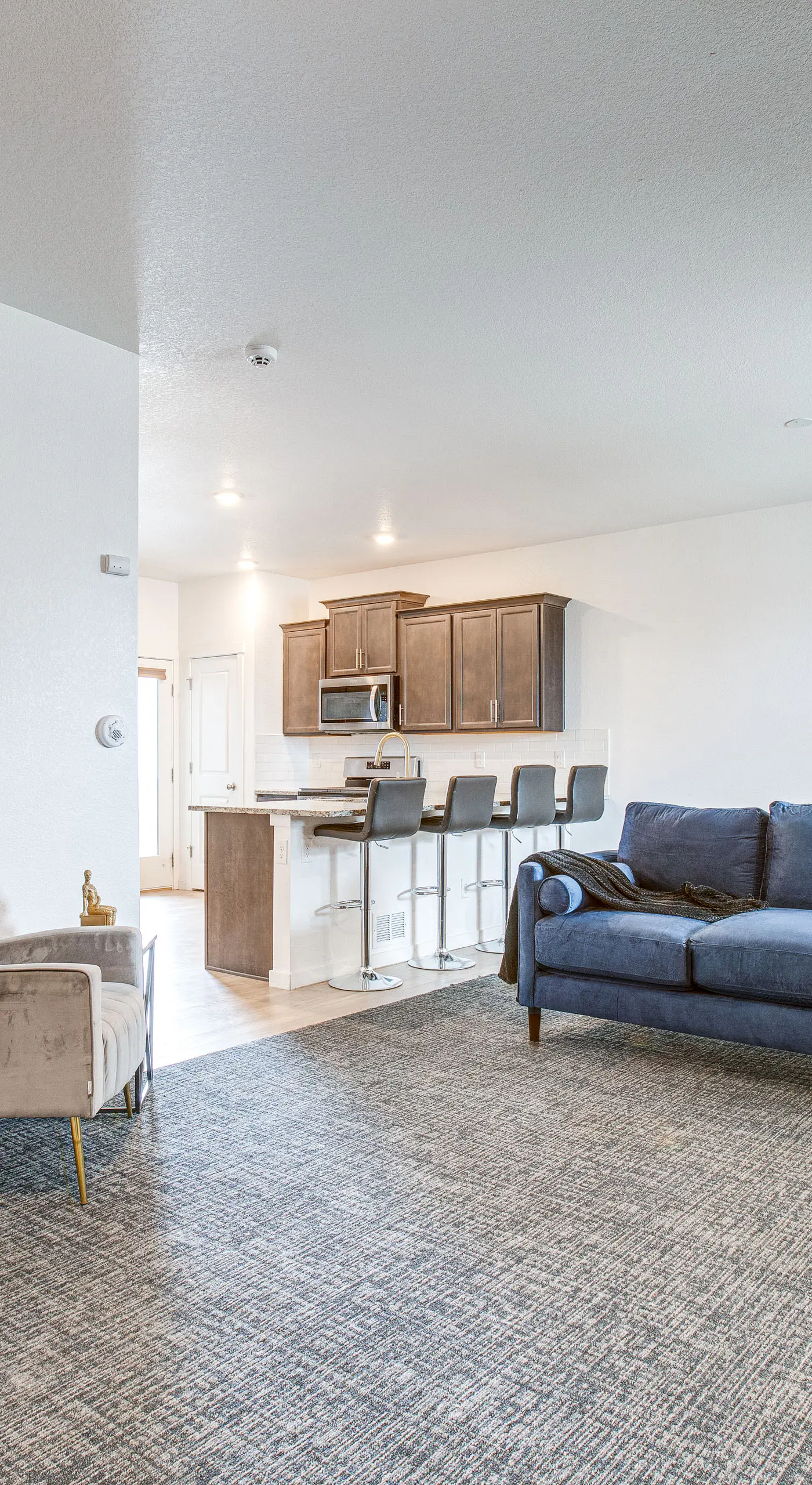 Perfect for Families! Quiet Aurora Home