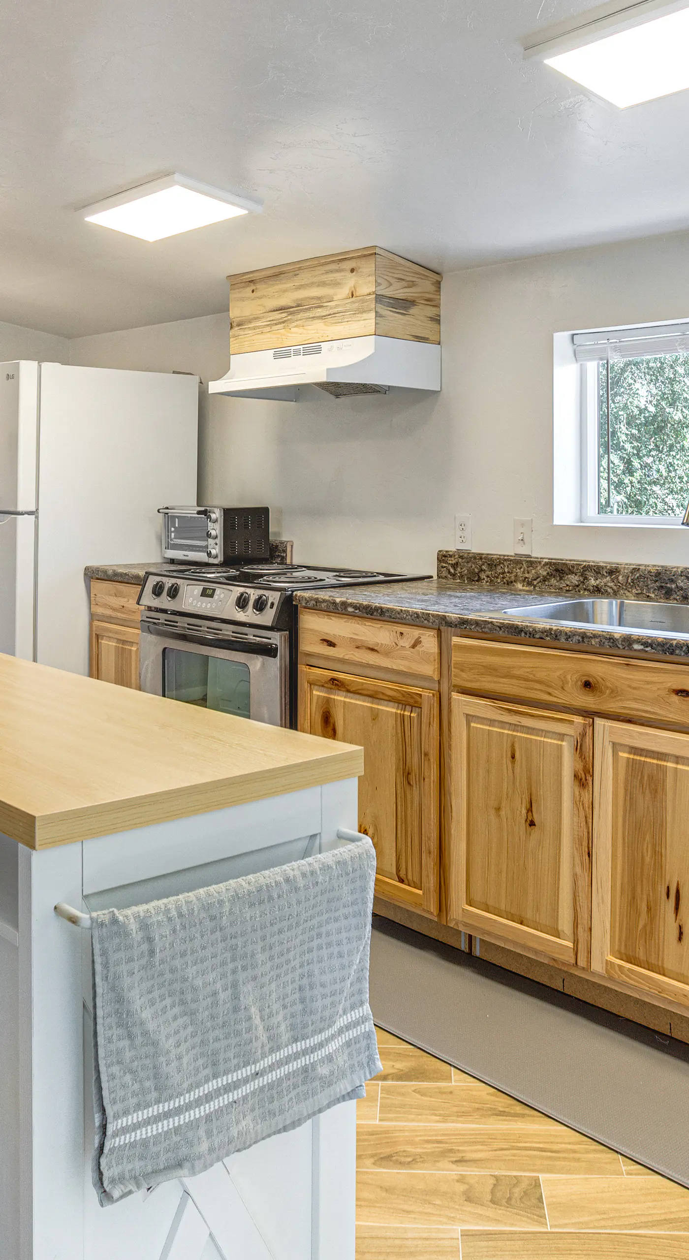 1 Mi to Tennyson St Shops & Eats: Laid-Back Apt