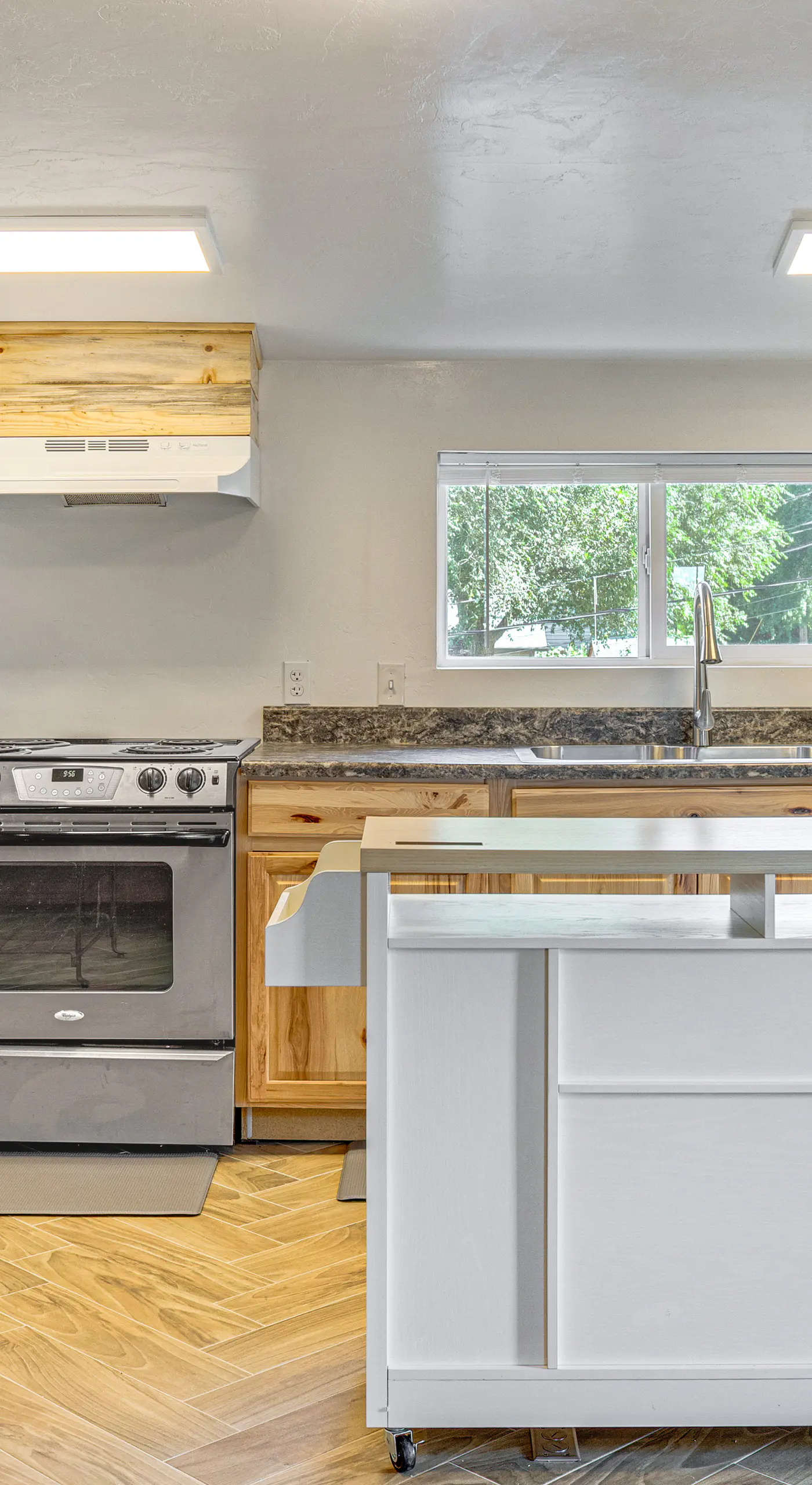 1 Mi to Tennyson St Shops & Eats: Laid-Back Apt