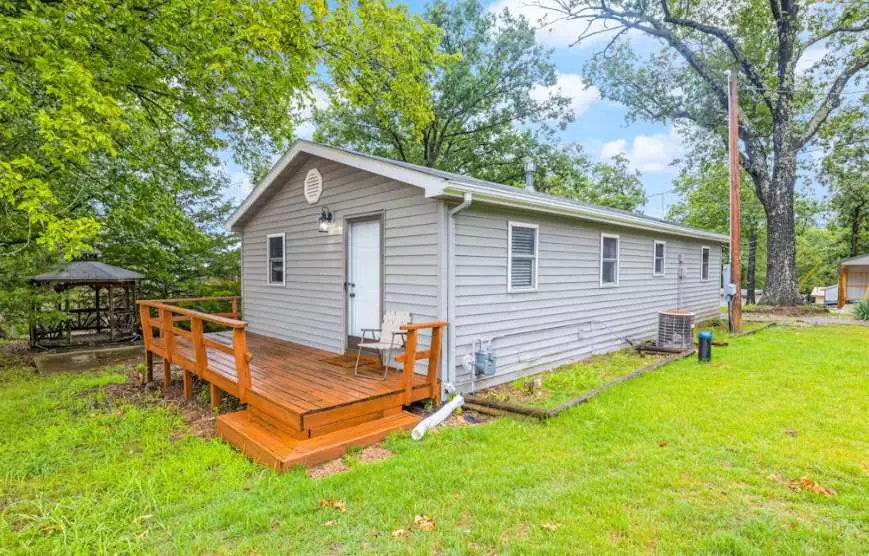 Secluded 2BR Cabin - Community Dock - Lake Access