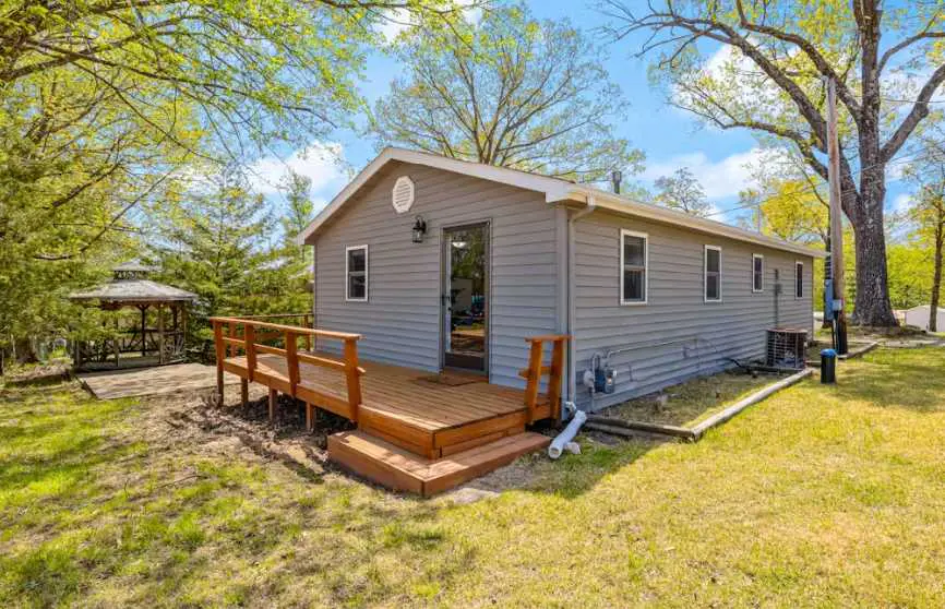 Secluded 2BR Cabin - Community Dock - Lake Access