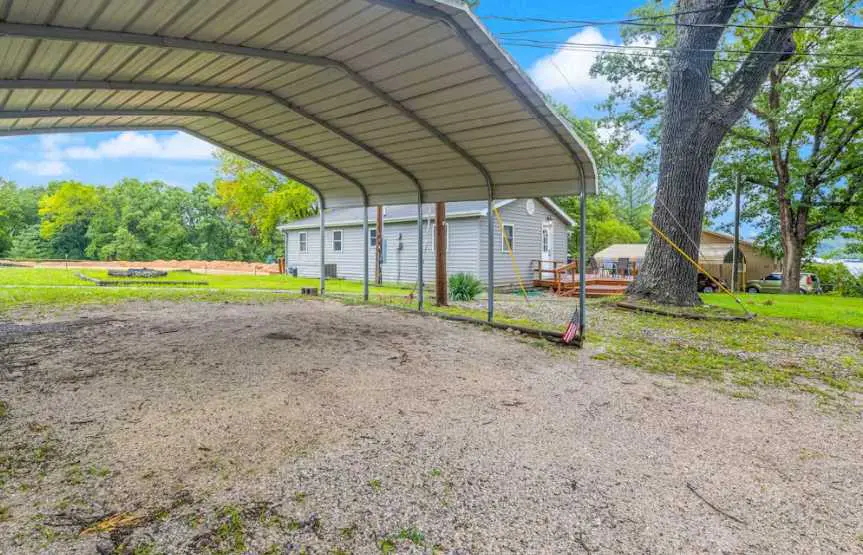 Secluded 2BR Cabin - Community Dock - Lake Access