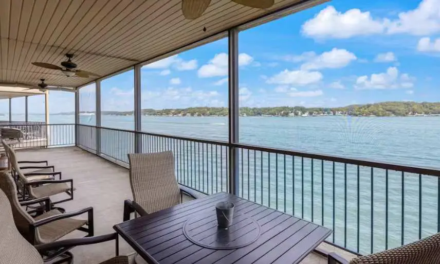 Serene 3BR Condo - Waterfront POOL - Lake Ozark