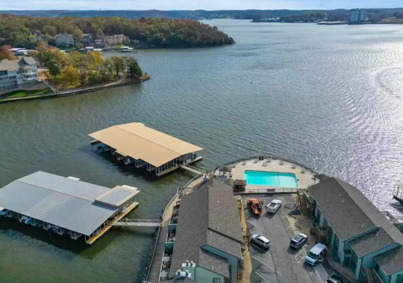 Charming 1BR Condo - Top Floor - LAKE VIEW