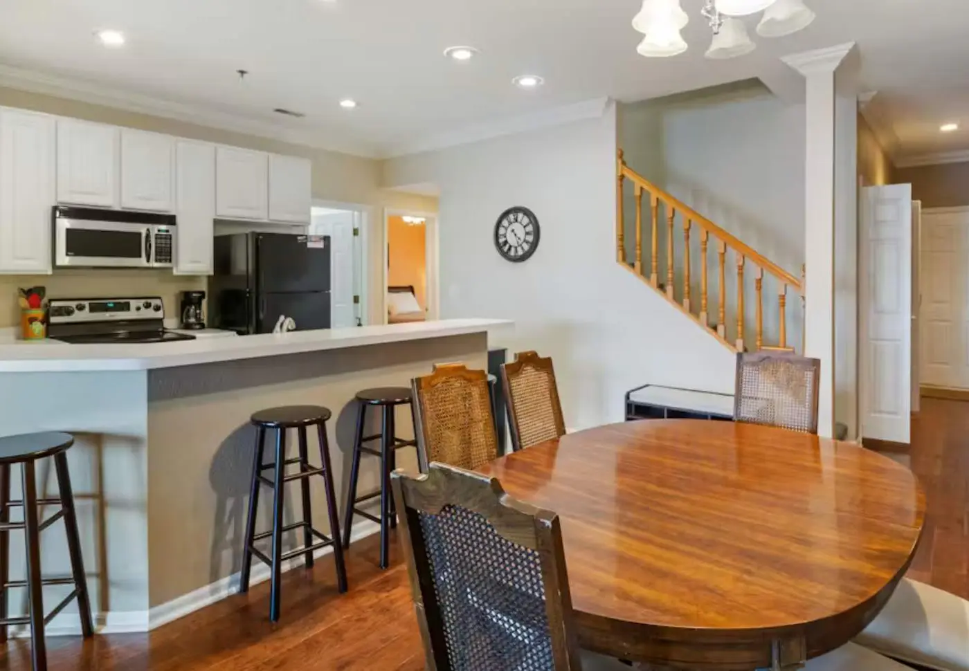 Bright 4BR Condo - Lake View - GAS FIREPLACE