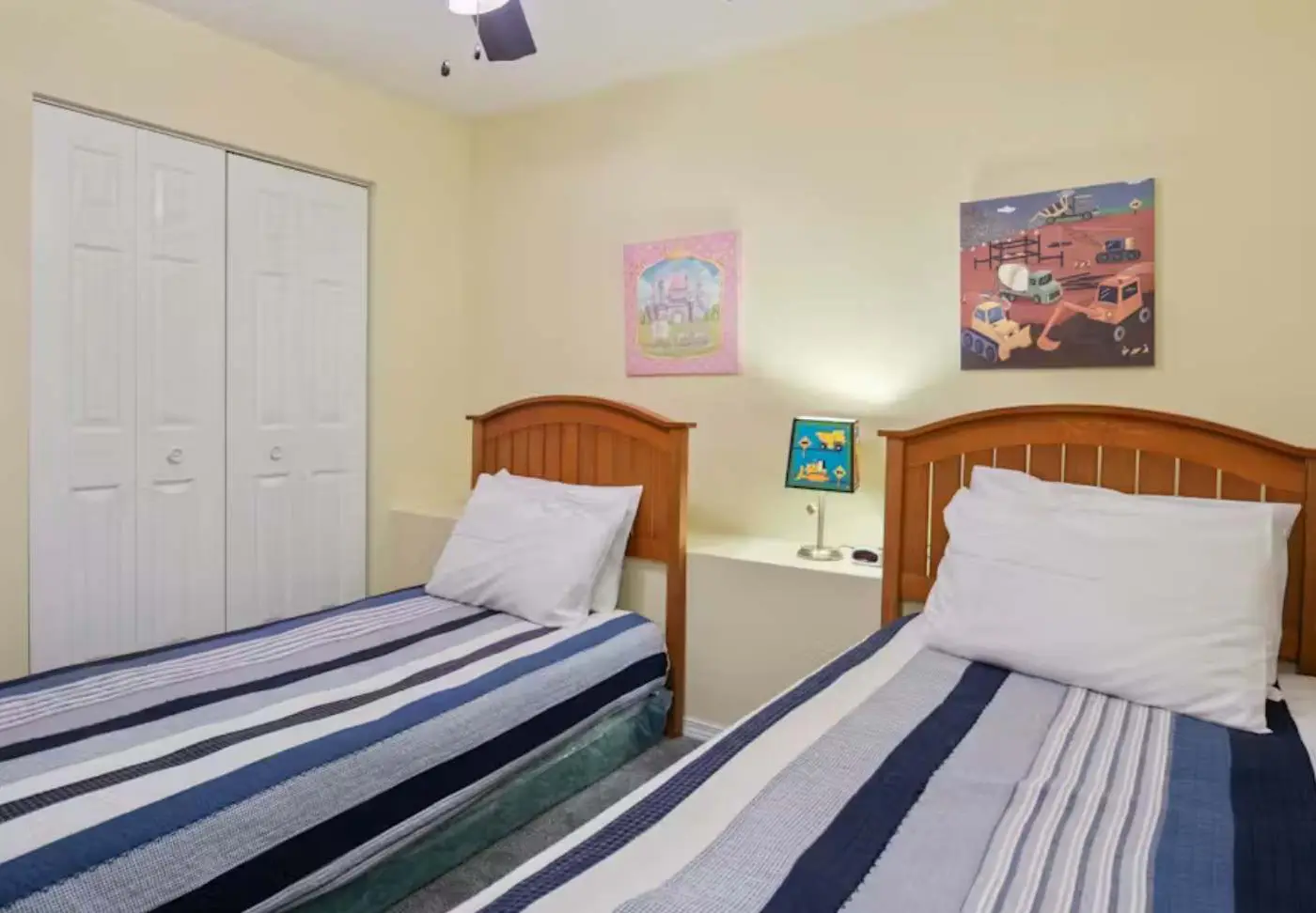 Bright 4BR Condo - Lake View - GAS FIREPLACE
