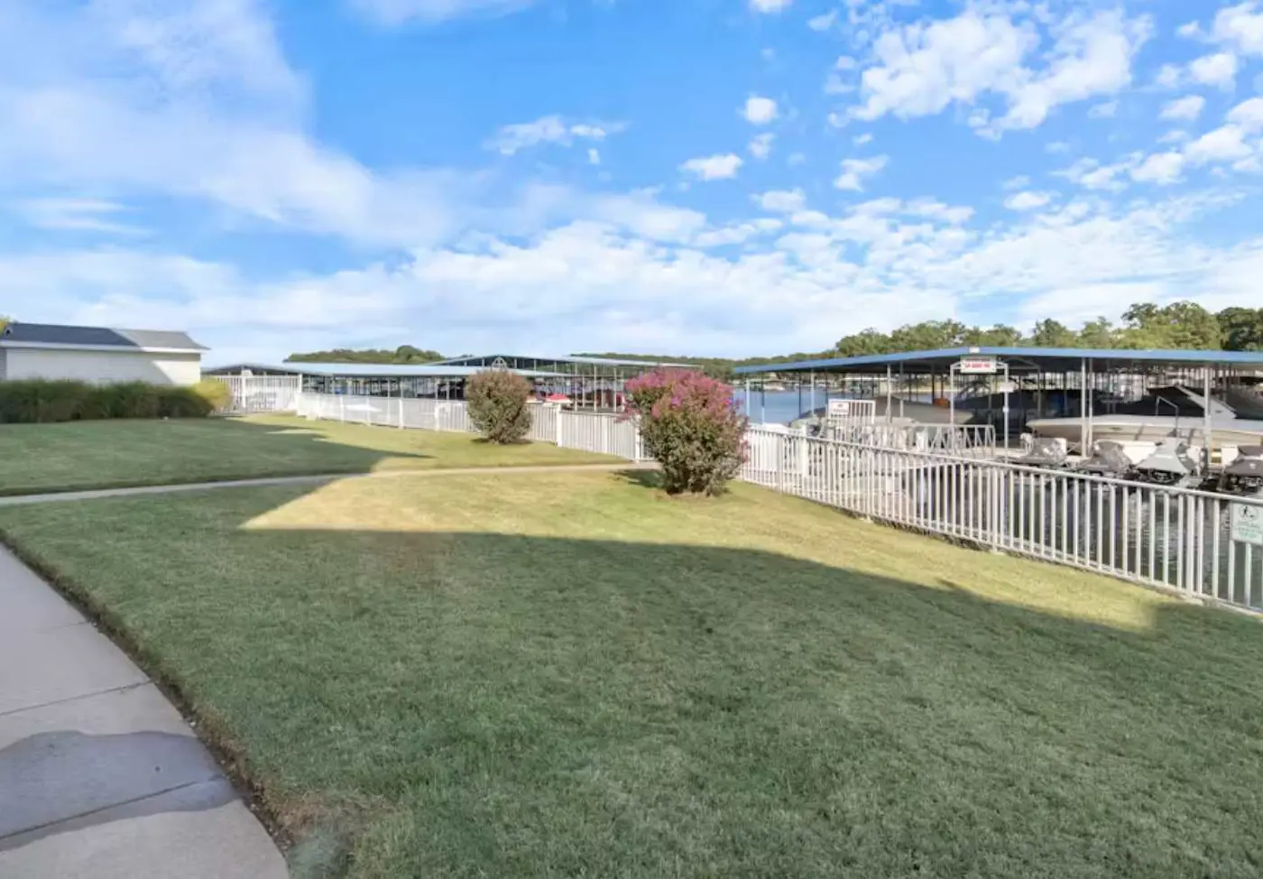 Bright 4BR Condo - Lake View - GAS FIREPLACE