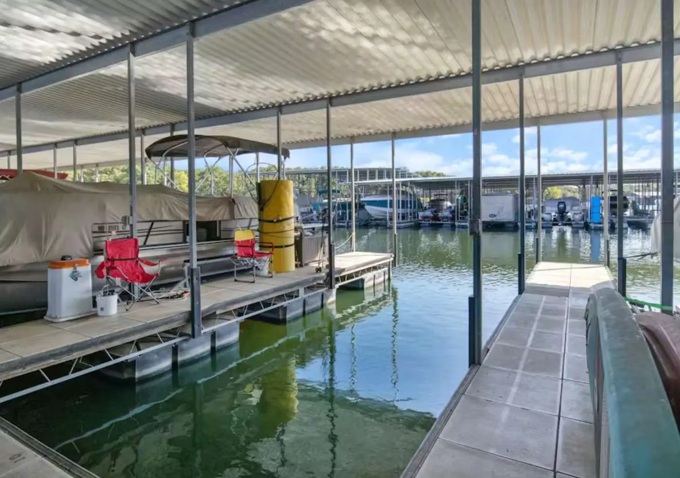 Bright 4BR Condo - Lake View - GAS FIREPLACE