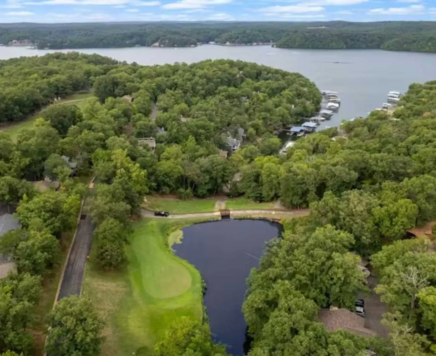 Stylish 2BR Condo - LAKE VIEW - Lake Ozark