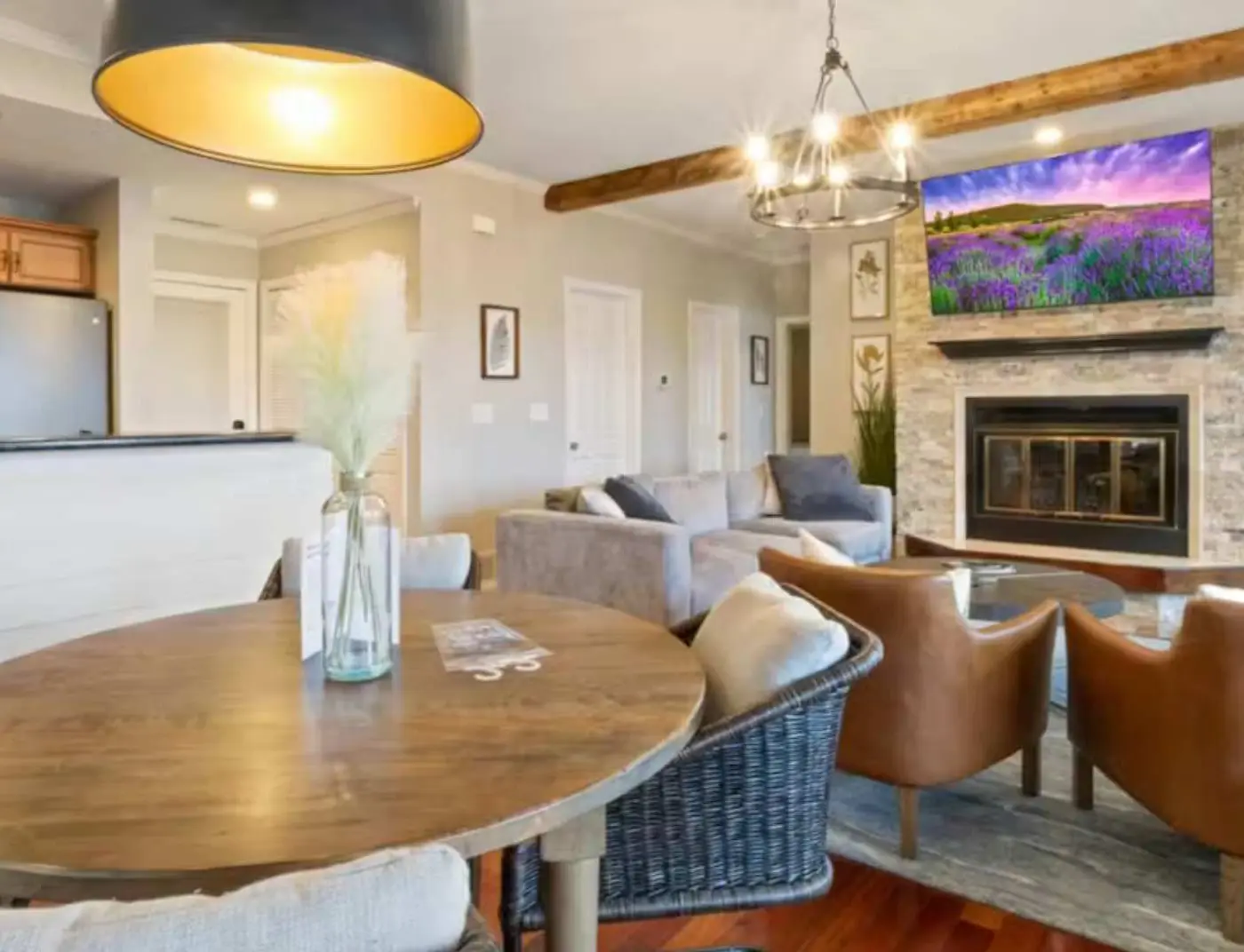 Stylish 2BR Condo - LAKE VIEW - Lake Ozark
