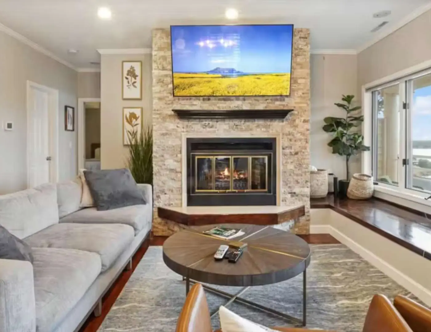 Stylish 2BR Condo - LAKE VIEW - Lake Ozark
