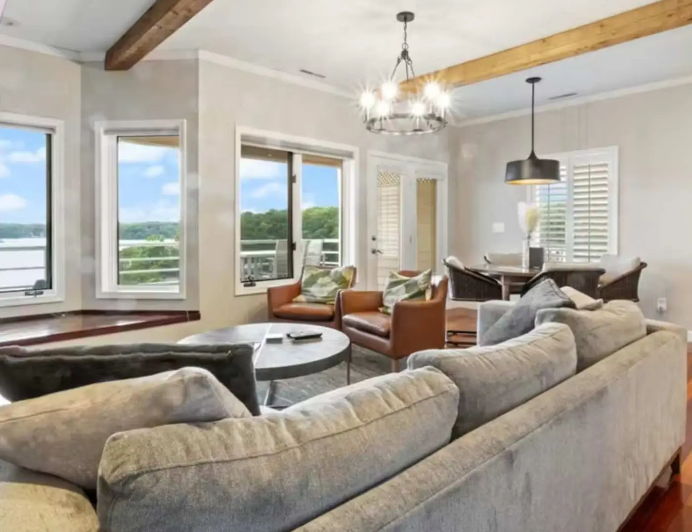 Stylish 2BR Condo - LAKE VIEW - Lake Ozark