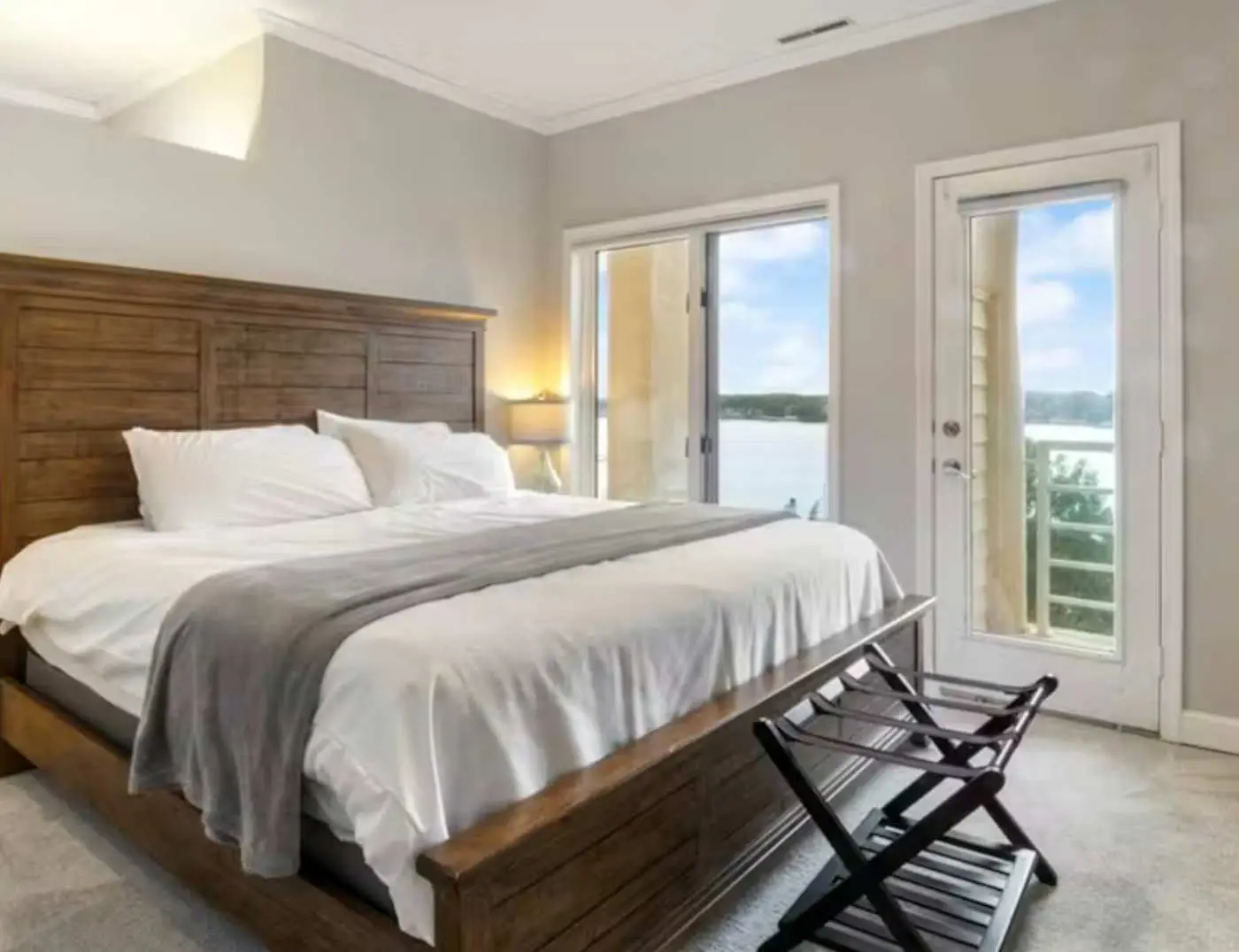 Stylish 2BR Condo - LAKE VIEW - Lake Ozark