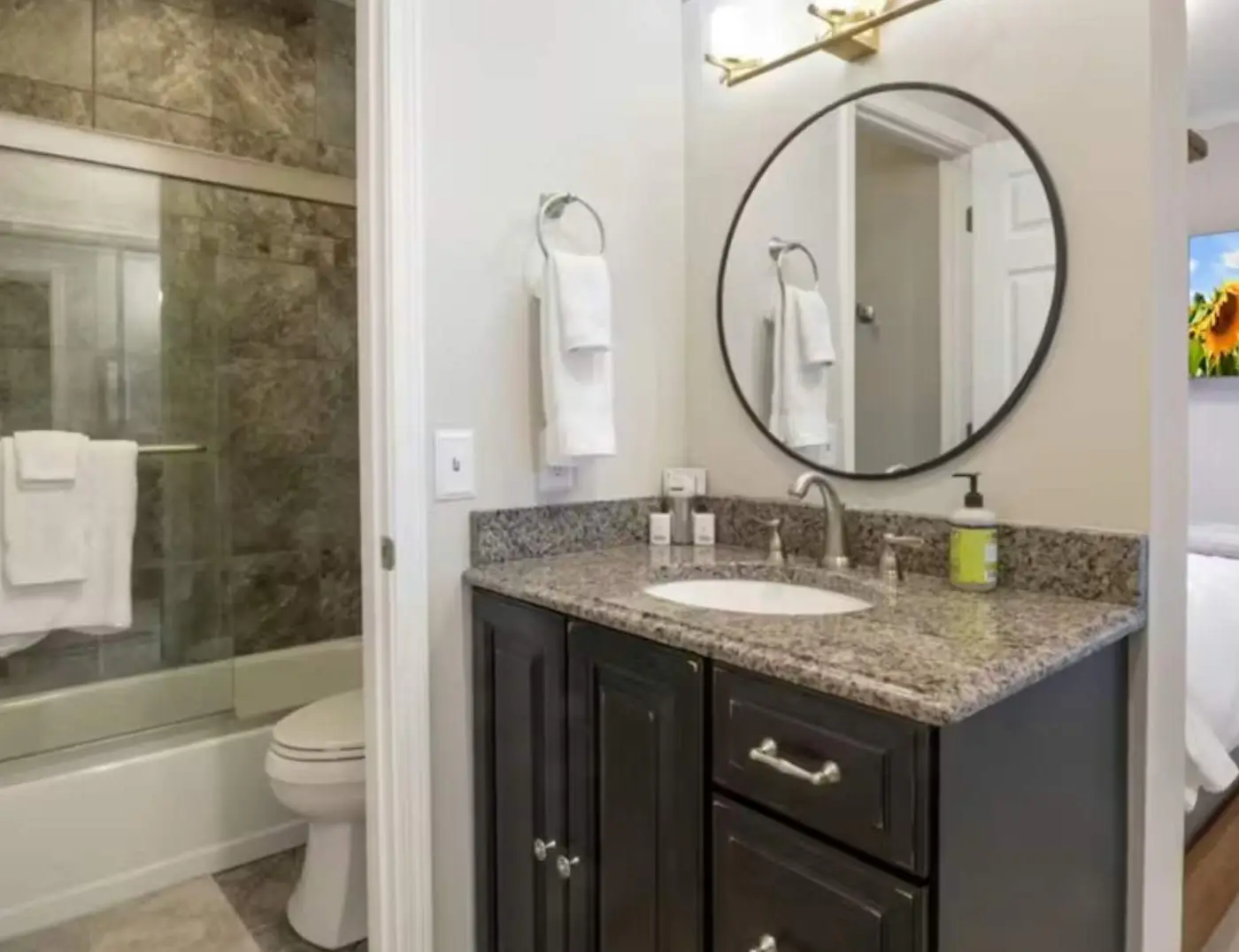 Stylish 2BR Condo - LAKE VIEW - Lake Ozark