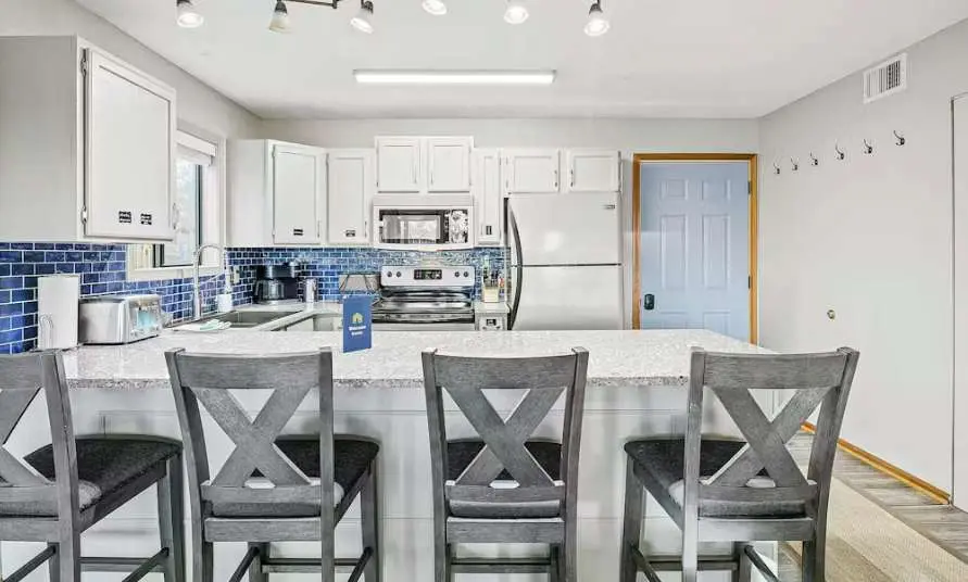 LAKE VIEW - 2BR Condo - Modern Luxury, Lake Ozark