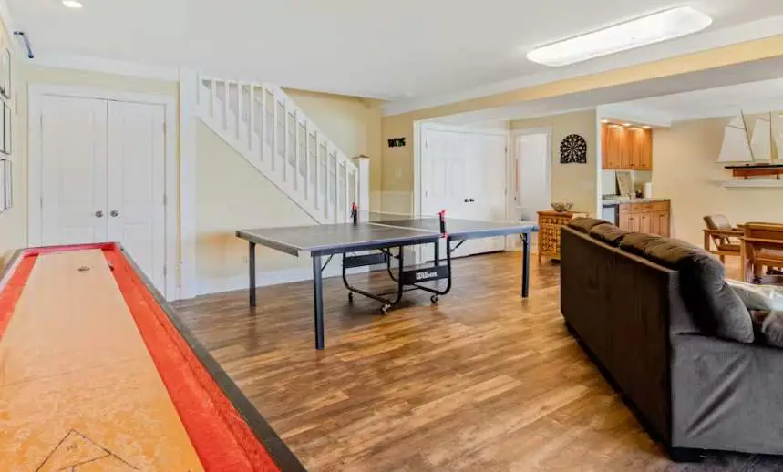 Rustic 5BR Lakefront - Dock & POOL - Osage Beach