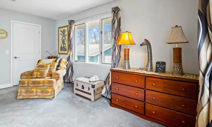 Stylish 5BR Lake Home - LAKE VIEWS - Private Dock