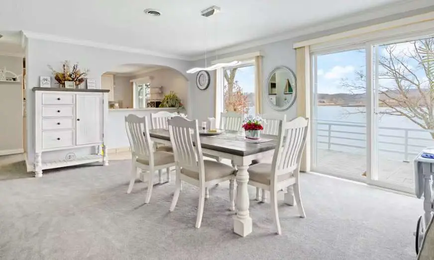Stylish 5BR Lake Home - LAKE VIEWS - Private Dock