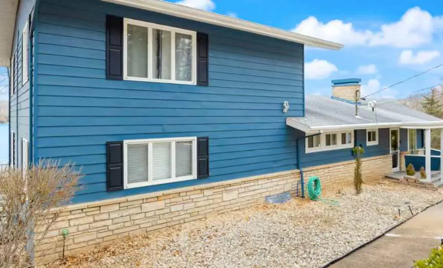 Stylish 5BR Lake Home - LAKE VIEWS - Private Dock