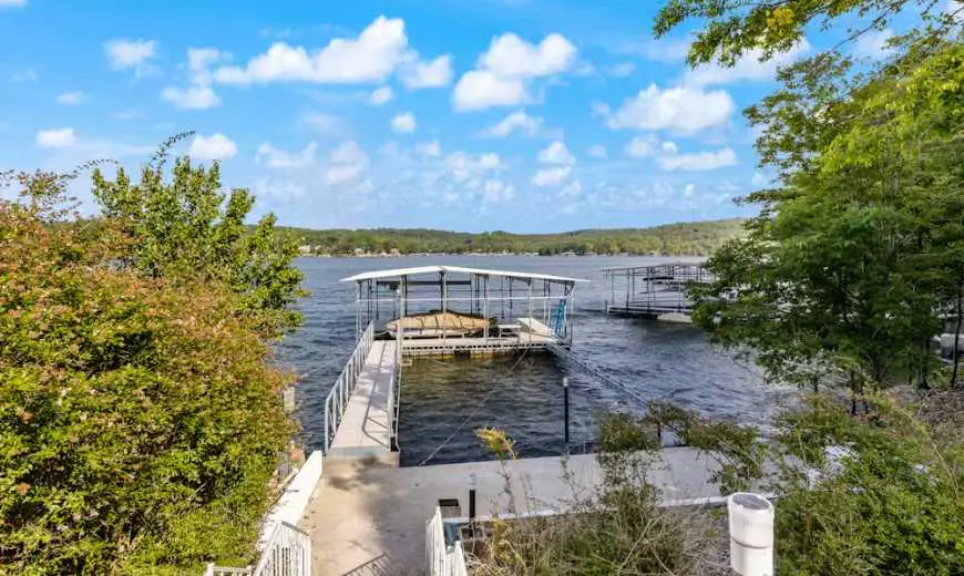 Stylish 5BR Lake Home - LAKE VIEWS - Private Dock
