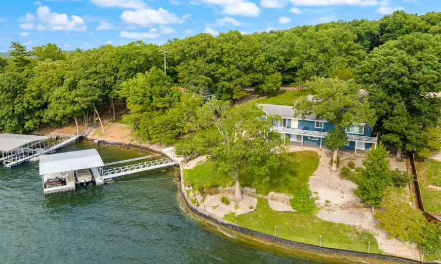 Stylish 5BR Lake Home - LAKE VIEWS - Private Dock