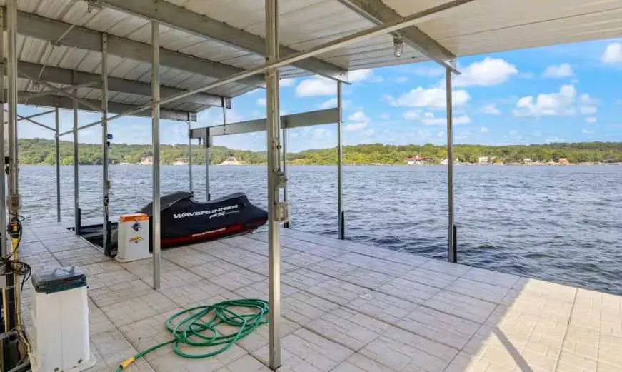 Stylish 5BR Lake Home - LAKE VIEWS - Private Dock