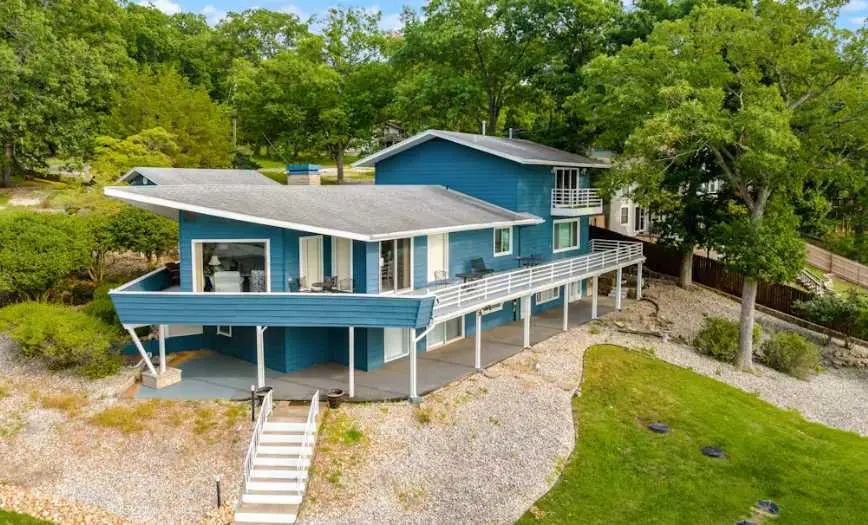 Stylish 5BR Lake Home - LAKE VIEWS - Private Dock