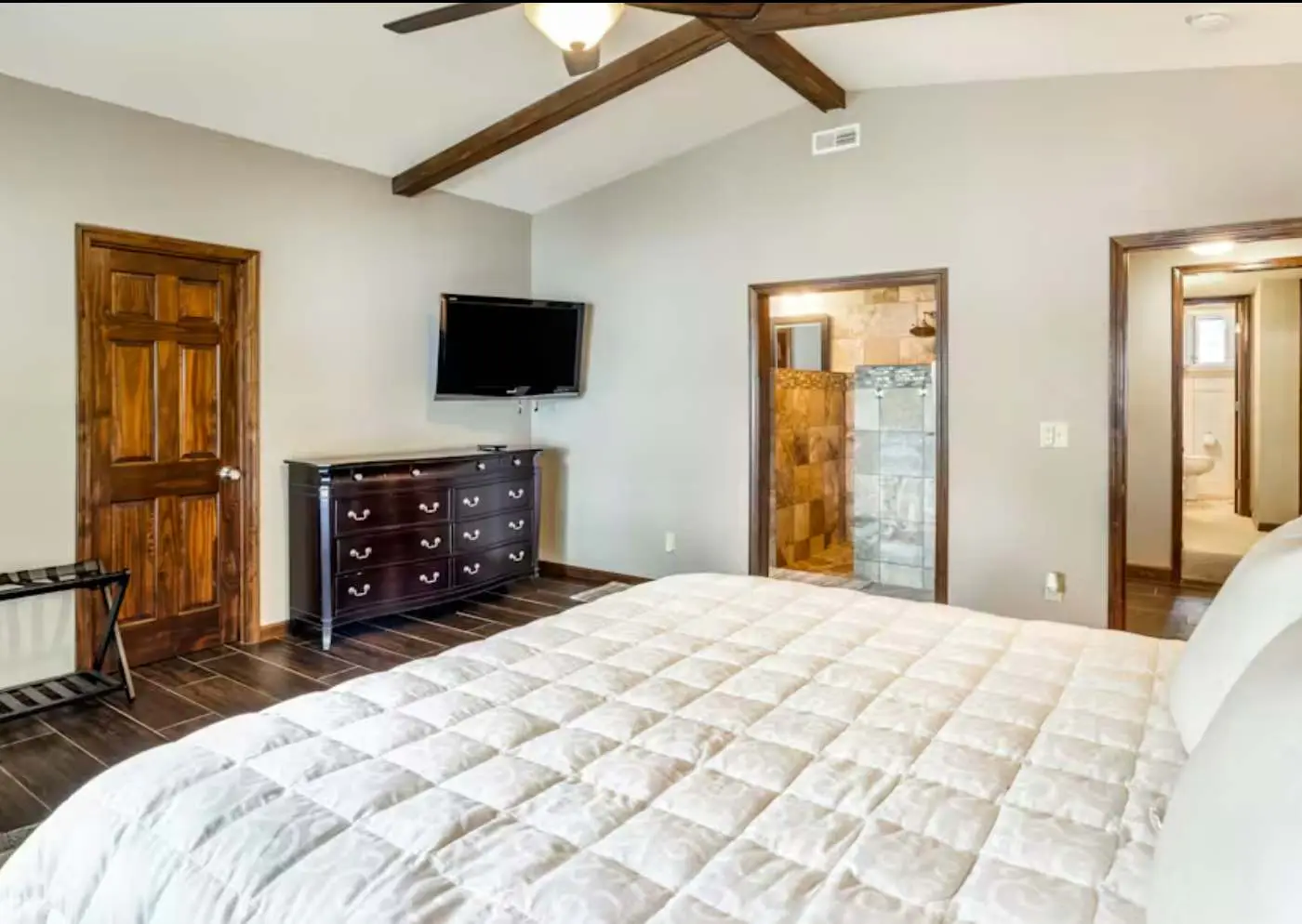 Rustic 3BR Lake House - LAKE VIEW - Lake Ozark