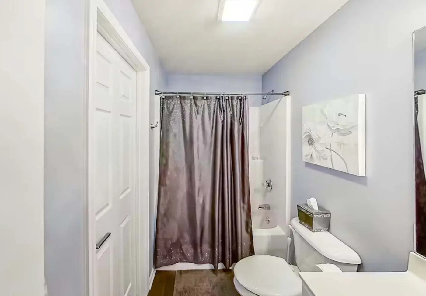 Bright 3BR Condo - Lake Views - Community Pool
