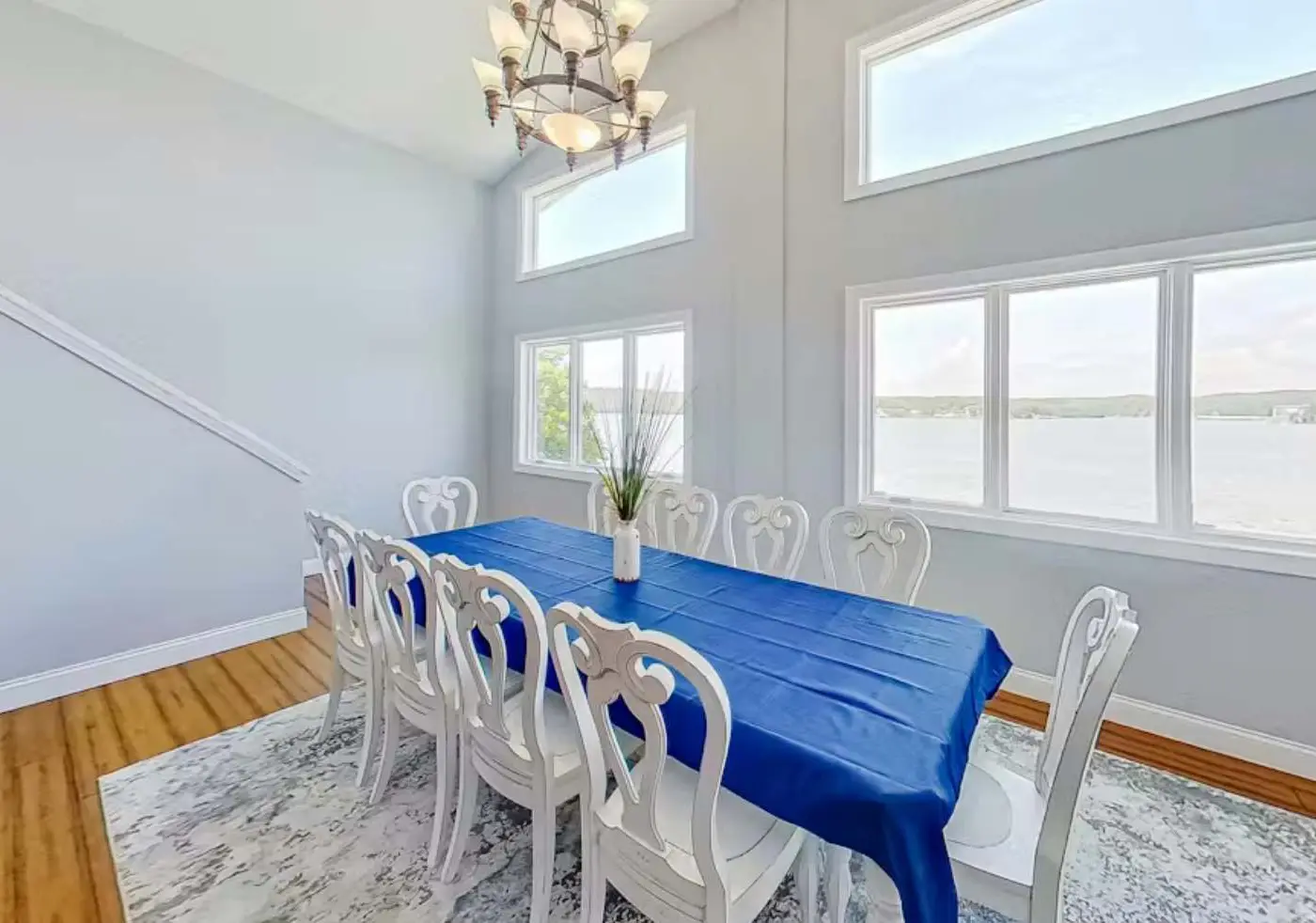 Serene 5BR Lake Home - LAKE VIEW - Sunrise Beach