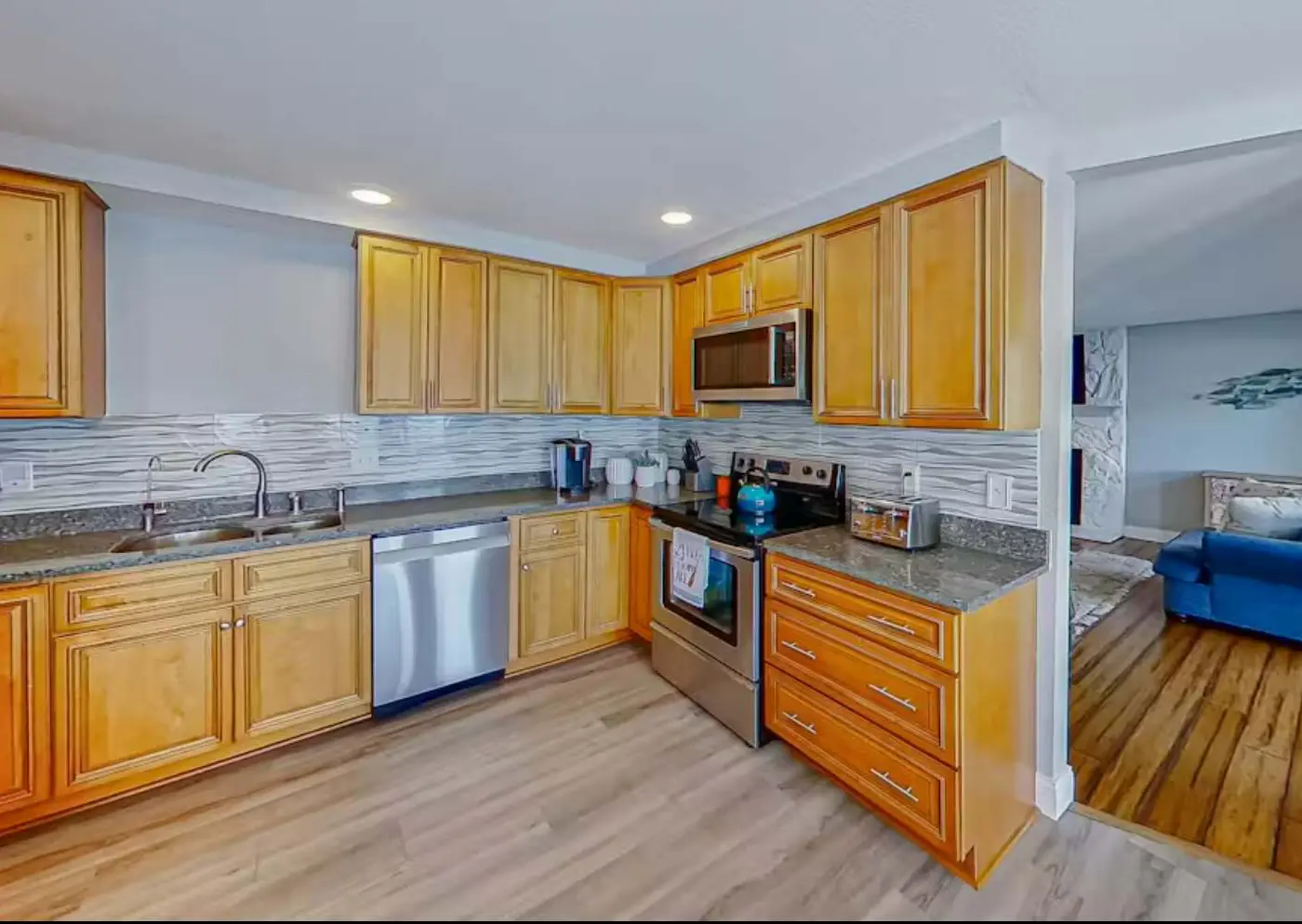 Serene 5BR Lake Home - LAKE VIEW - Sunrise Beach