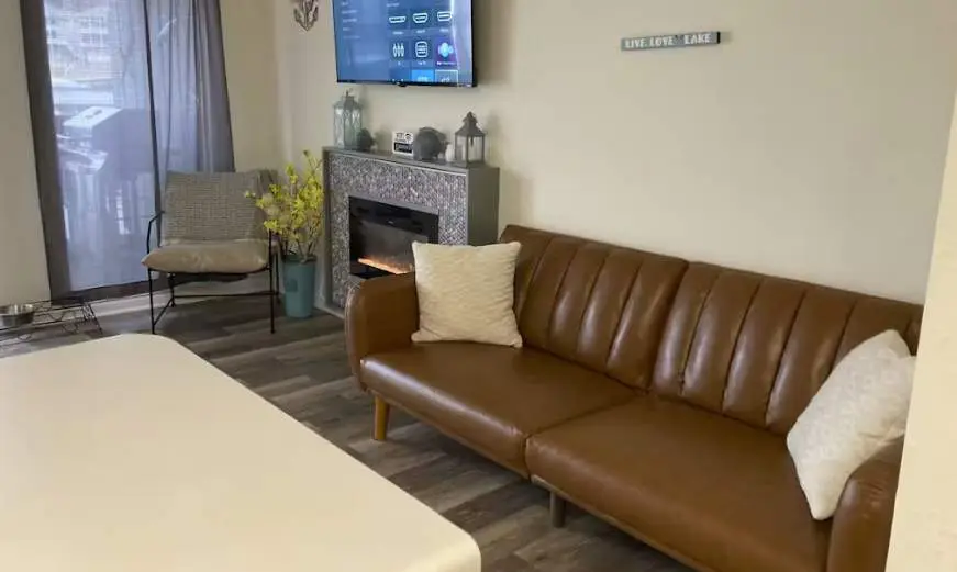 Charming 1BR Condo - LAKE VIEW - Lake Ozark