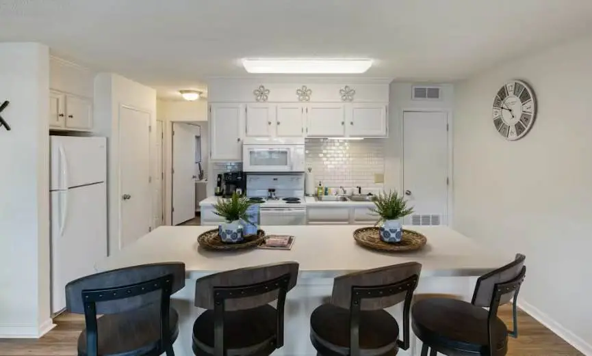 Charming 1BR Condo - LAKE VIEW - Lake Ozark
