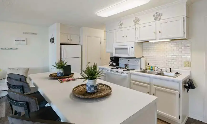 Charming 1BR Condo - LAKE VIEW - Lake Ozark