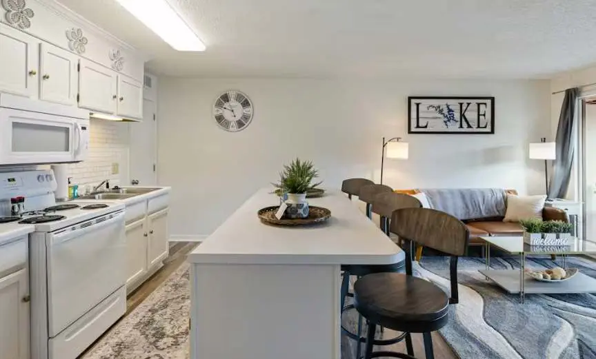 Charming 1BR Condo - LAKE VIEW - Lake Ozark
