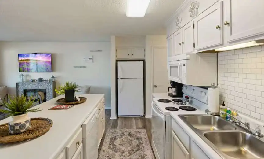 Charming 1BR Condo - LAKE VIEW - Lake Ozark