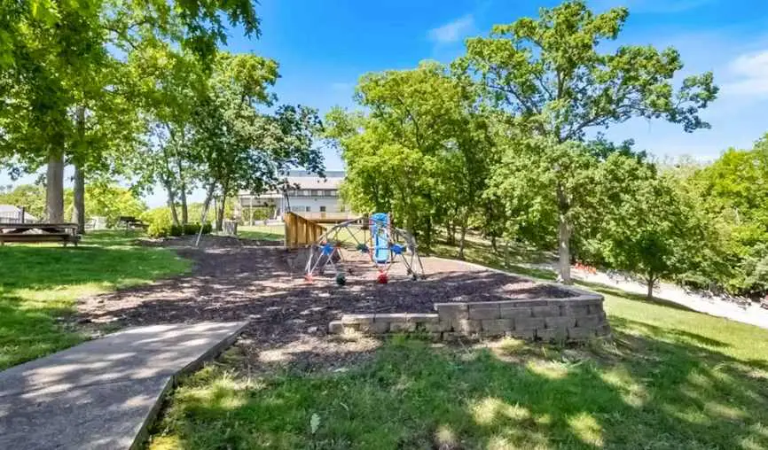 Charming 1BR Condo - LAKE VIEW - Lake Ozark