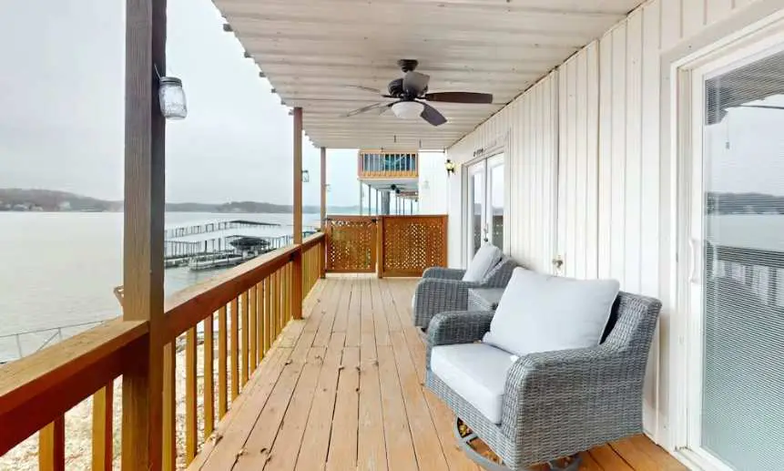 Serene 2BR Condo - Lake Views - Community POOL