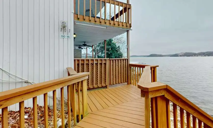 Serene 2BR Condo - Lake Views - Community POOL