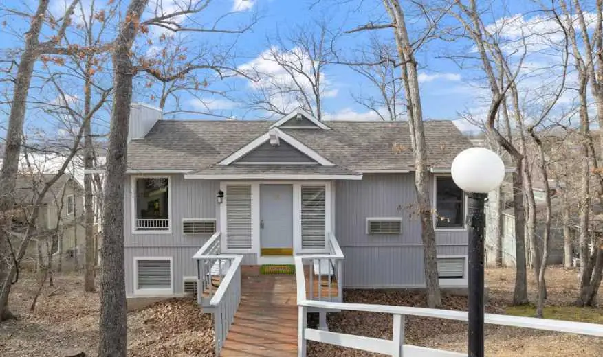 Serene 3BR House - LAKE VIEW - Osage Beach