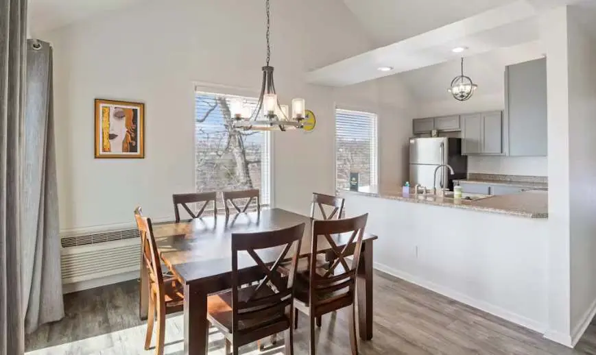 Serene 3BR House - LAKE VIEW - Osage Beach