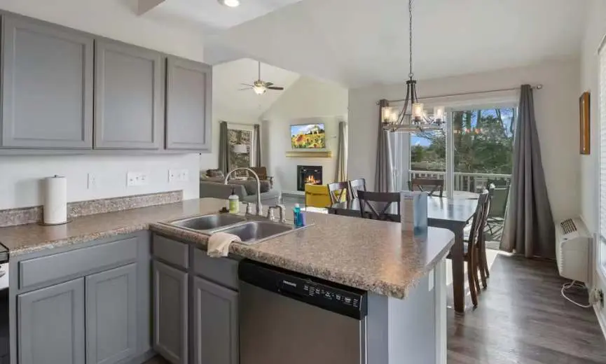 Serene 3BR House - LAKE VIEW - Osage Beach